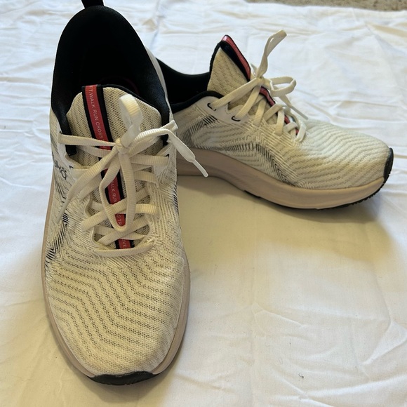 Ryka Walking Sneaker - Picture 3 of 5